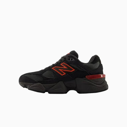 Baskets unisexes New Balance 9060 noires et rouges