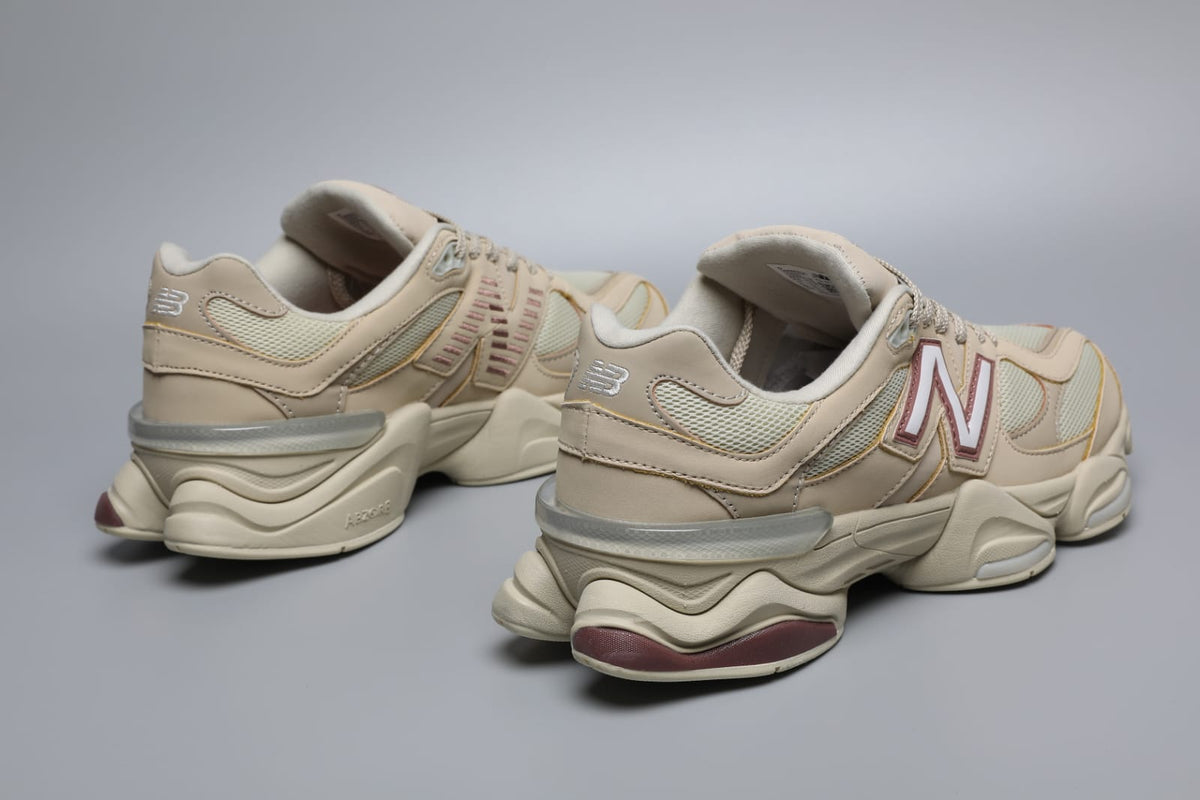 Brògan-spòrs unisex New Balance 9060 Bone Sparrow