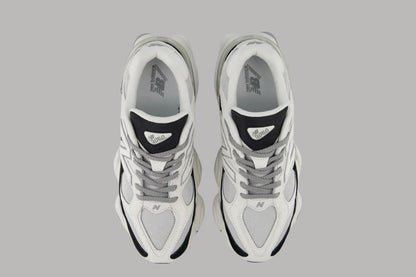 Sneaker unisex New Balance 9060 nere e bianche